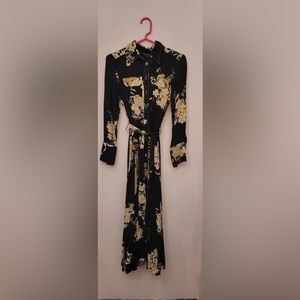 Massimo Dutti Floral Button Bown Floral